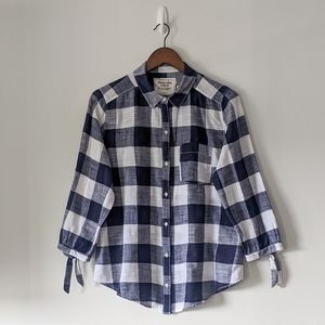 Summer Lightweight White and Navy Button Down Shirt Size L Abercrombie